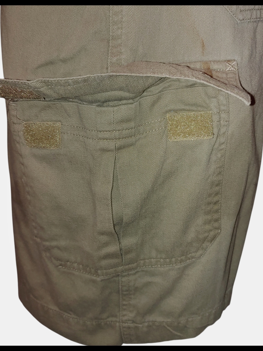 Men's Cargo Shorts in Khaki - Classic Utility Style - Picture 3 of 5